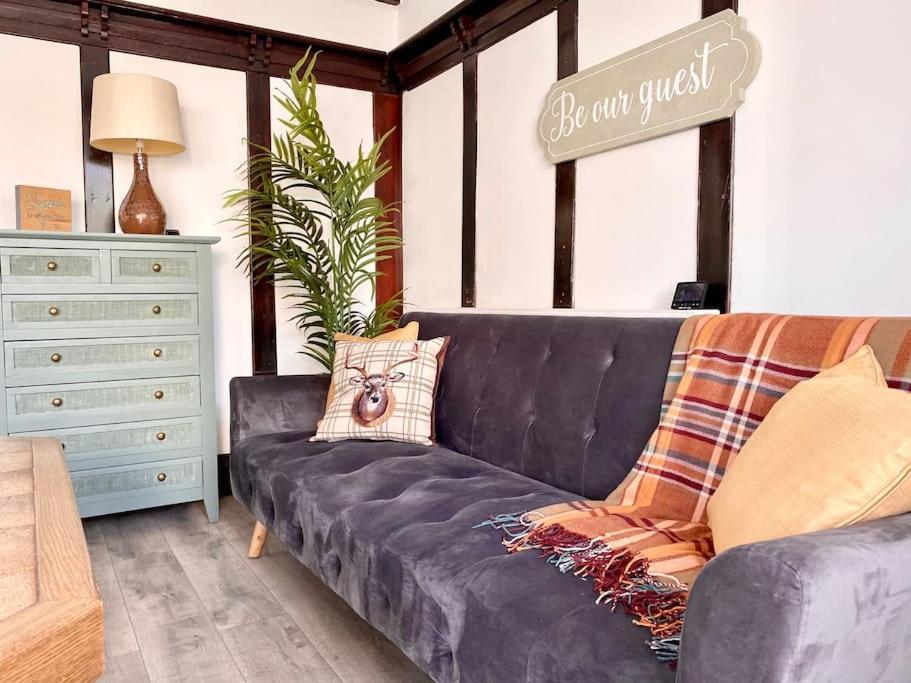 Charming Seaside Cottage In Leigh-On-Sea サウスエンド・オン・シー エクステリア 写真