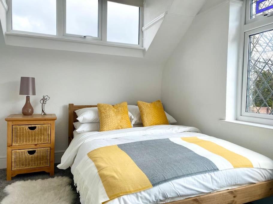 Charming Seaside Cottage In Leigh-On-Sea サウスエンド・オン・シー エクステリア 写真