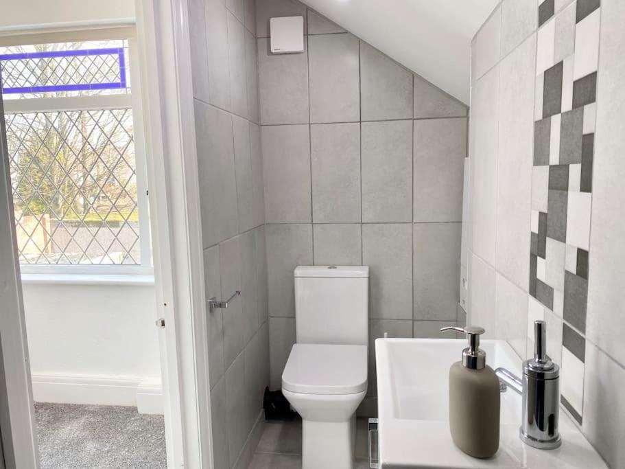 Charming Seaside Cottage In Leigh-On-Sea サウスエンド・オン・シー エクステリア 写真